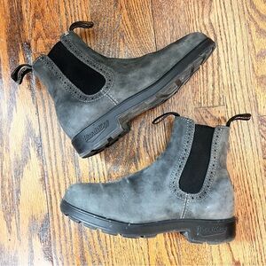 Blundstone grey suede spectator Chelsea boots
